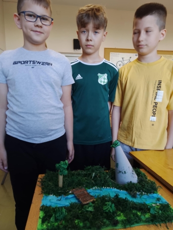 576df9f7-ee1c-4a45-876e-e51197c64342