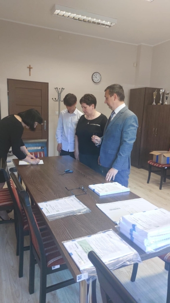 35fb2eeb-1219-437f-979b-507da13b4d90