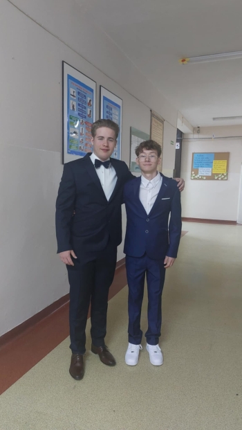 6274aca4-065a-4879-ba9a-240932f1ae87