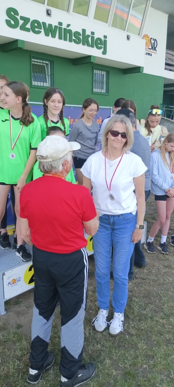 845d2dc1-60aa-4f06-9fd6-fa6c56937aeb