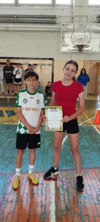 6dc8c2c2-f53b-4f22-a732-3986b473b0f1