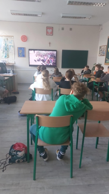 b61ff2cf-d3f1-4832-a95d-2c37cc907691