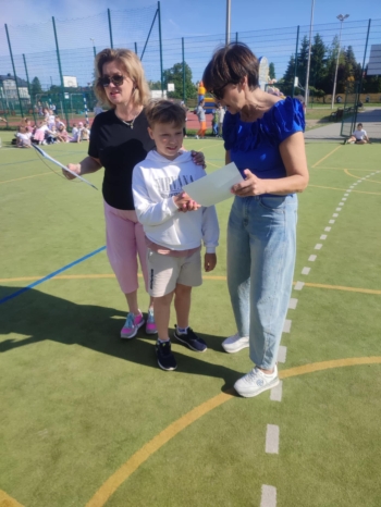 0e17ace2-fe35-400d-8977-54ce8d16adfc