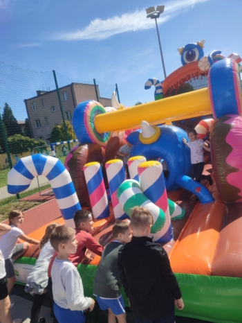 93f3c906-45a0-48ae-85d2-27c866ddebe6