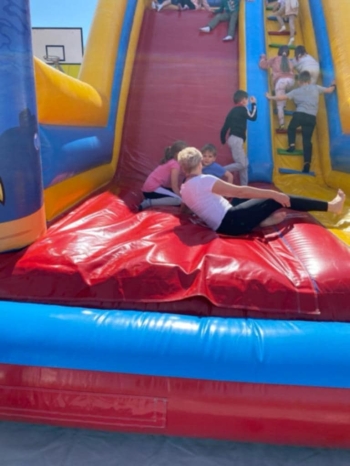 5887ab6a-b2c1-47cd-bb09-25265f27373b