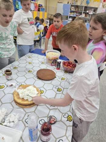 b9ba3182-66b5-4116-984a-d35c87f84196