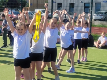 dcef2a79-0cbc-42d5-9bf0-0a8a76e7af0a