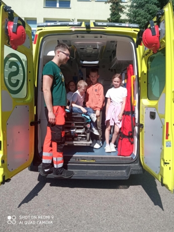 6fa32589-2d7e-4305-a2c0-e624159310af