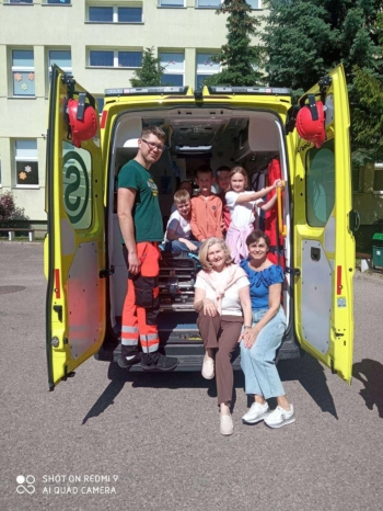 24e4c5b6-8286-491f-95f8-9850bab84ec4