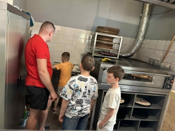 4d46d2bb-f1a6-45c8-bebd-40c9b7badd53