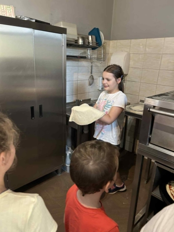 6c9d9889-2b5e-4766-abd9-450e7e1da953