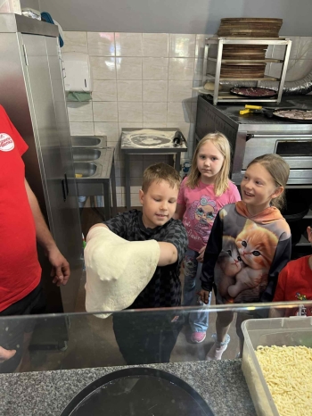 498eb08a-41d8-4f3b-b40e-7c349d0f8249