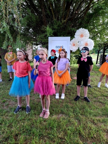 b0733bc2-e604-4d73-843c-6f46c9a9727d