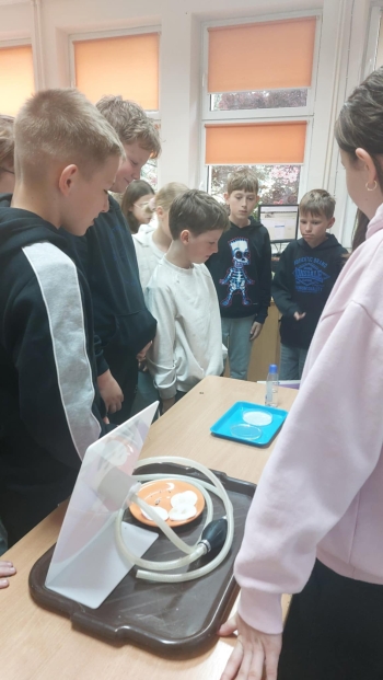 657774f4-a300-47b4-a70e-610bfe7b43f7