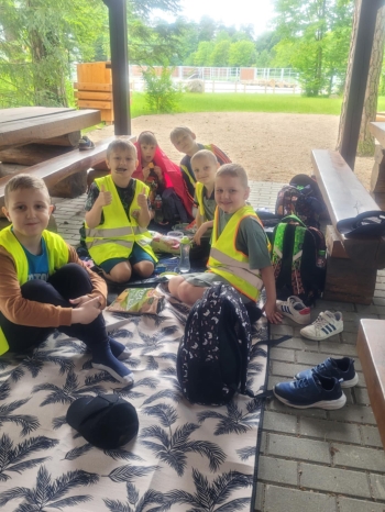 76b1f4ee-849d-4b1f-b690-7b9ed5f13602