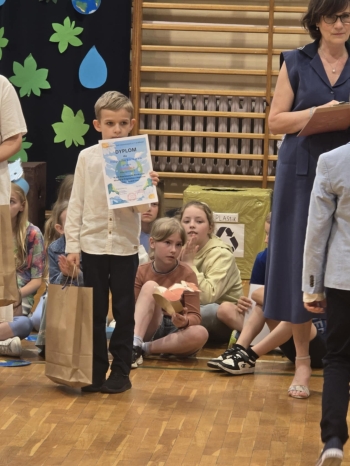 a35b6fd3-b9a7-4260-bb48-c36ae4e1123e