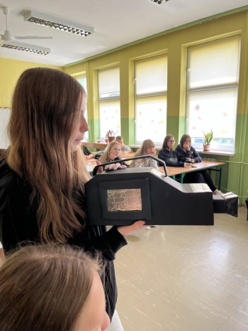 17d93ad7-c179-46ad-b4d0-dc5479e4e6a4