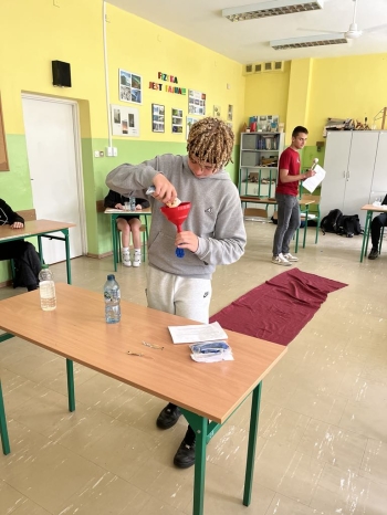 2261b60b-d416-408e-8cac-9634049a00b4