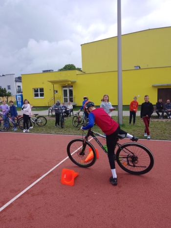 a6d9d8f2-5016-4741-9fc8-51e70da56597