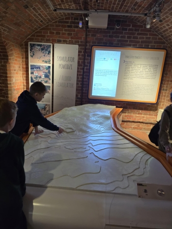 60b4f3fb-0025-4d87-8d4f-2e27442cf5eb