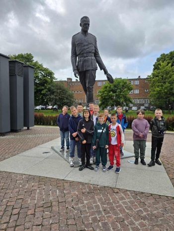 433e1b27-839d-42d3-8e6f-25d42b0ff6c1