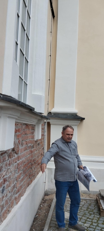 6594a196-114b-4ba8-9340-28ad3a7b4b48