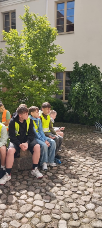 d7cf1ba7-94e5-417c-9b93-4f01fa01258e