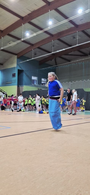 4c06bbf5-e0cd-4ea8-86b8-127ca443ee6e