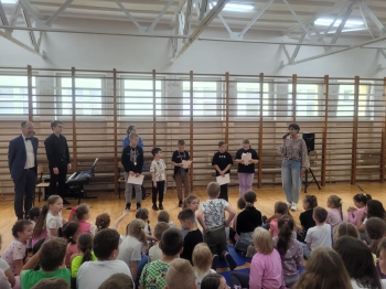 29d29b6e-e6d0-4cb2-9a44-a538652faaf4