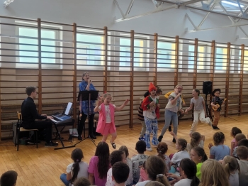 bc28a6e5-ee2f-40db-b4b3-b2483ac4d72d