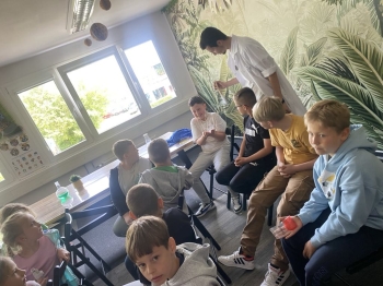 9efd158e-a2c9-434f-9b55-469ecdb6e77a