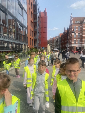 16c2332b-b793-4ee4-ba8f-666d5e9a42e2