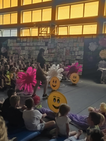 ef79d1fd-eda8-4d50-aaa4-4807a23b4d6a