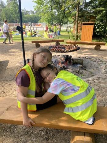 fc9368ae-54f0-4ab3-b302-75d6048f91b1