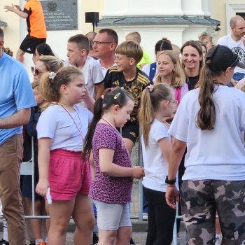 1f58460b-9a49-46a0-a066-40db462dff08