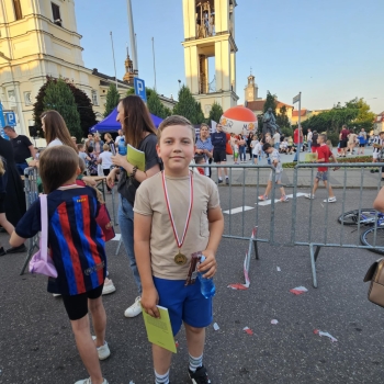 c81ba7af-d55e-420c-9c31-d3d0f7cd1336