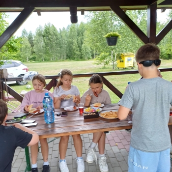 d8eb4ba9-159b-4823-8167-dd1725eeb034