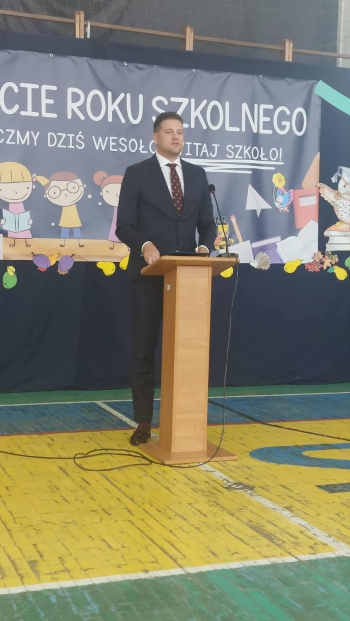 89fc2738-fd70-46cc-8c1e-706235fab83b