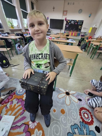 cd7540b2-7f4f-447a-9958-4a716eb8fc94