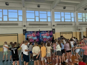 ffaaeffb-e42b-46ef-b8f2-d4e11495dc9f