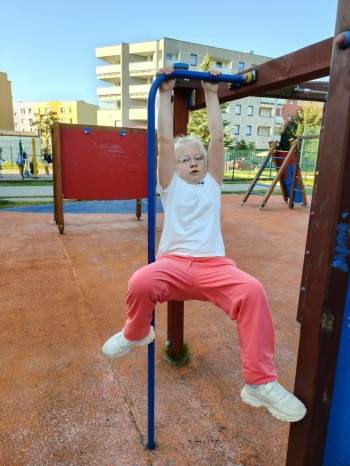 436b9efb-6135-4c0c-ae5b-3e07ce607bd2