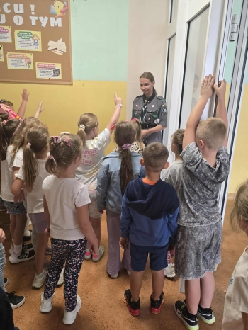 8653f089-098a-4340-9a8d-e4bbef40e7c4