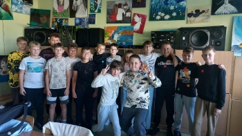 1de56701-606d-4e8c-a77b-0e4aa03c4292