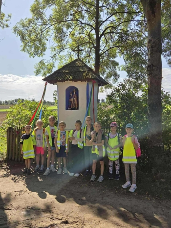 05f437c7-532f-4bfa-9d67-5983b2f43971