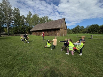 ddaf4b07-25be-4a0c-9ba0-13272ea39976