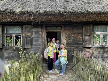 f9ad4211-e739-43ee-9766-50501b2e9ae0