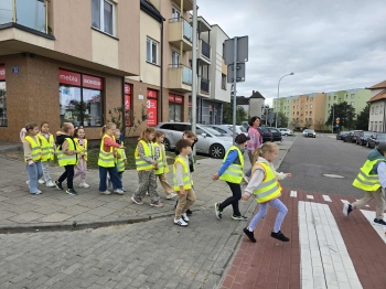 58d03061-7aa3-4332-a1ef-398f44bce277