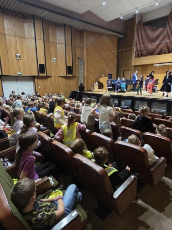 b3b9cba8-d174-497c-ac5e-5d773513860b