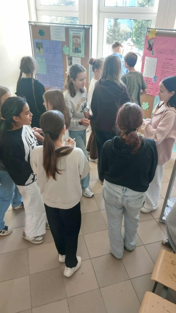 32c8249e-8f9e-4b80-93b7-c71157945d65