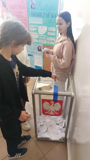 b7b782cc-81fc-4f56-a83e-3ce1d31bbd7b